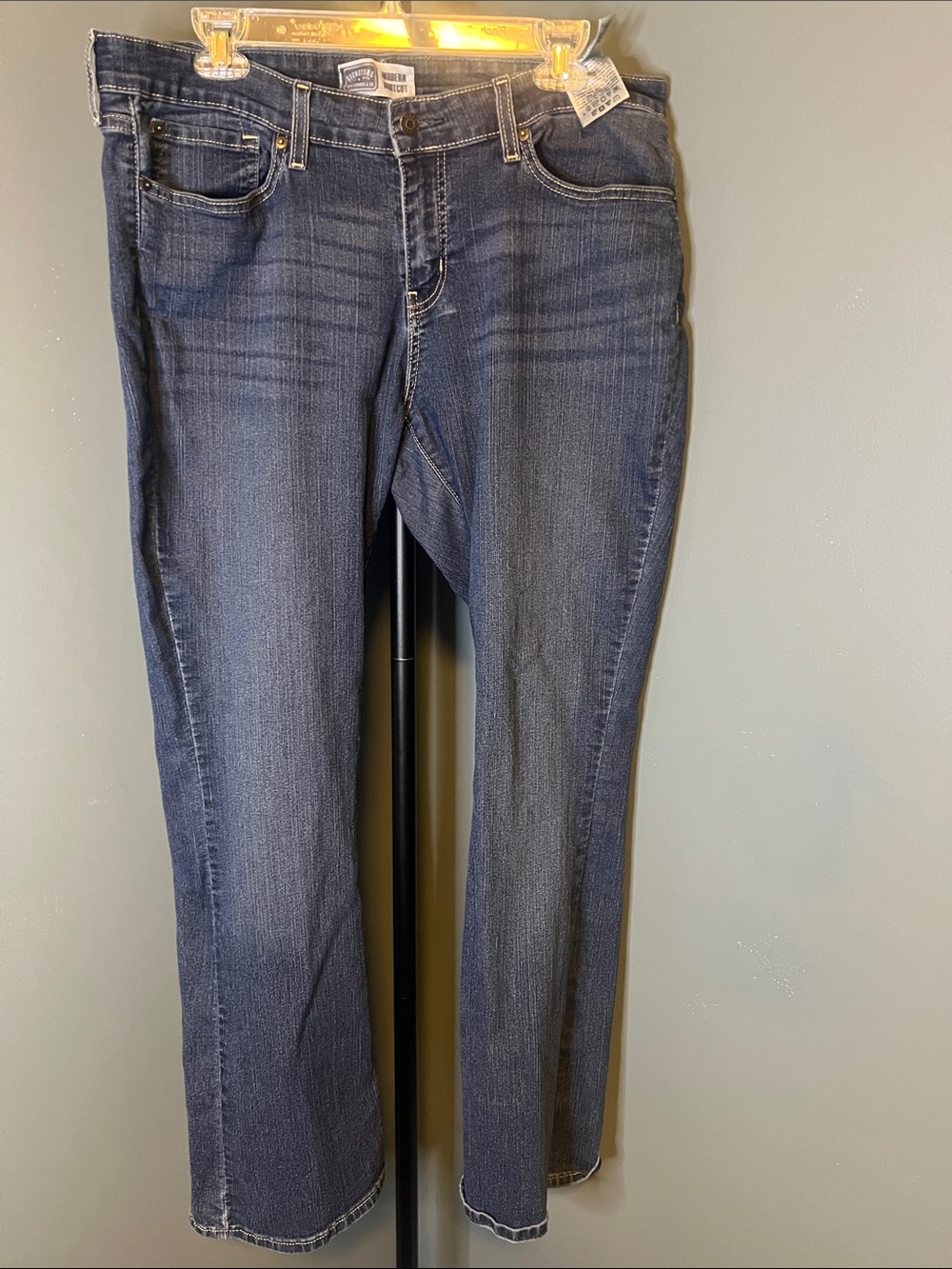 Signature by Levi Strauss Women's Straight Leg Jeans in Dark Blue Wash